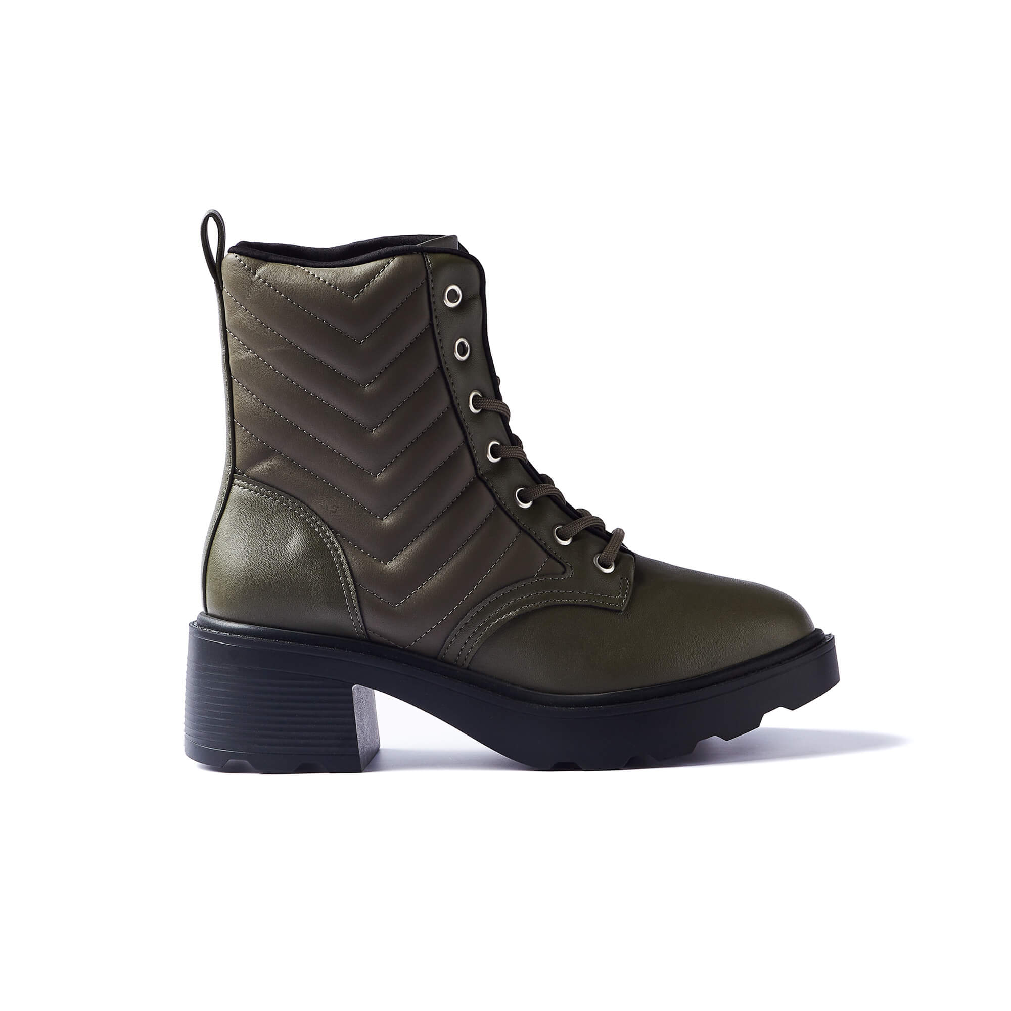 Bota vizzano hot sale tachas preta